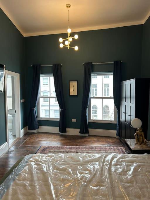 Patrick Street Townhouse Apartment Cork Bagian luar foto